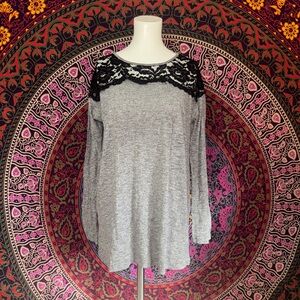 Umgee USA Gray Black Lace Long Sleeve Shirt Women’s Size Medium
